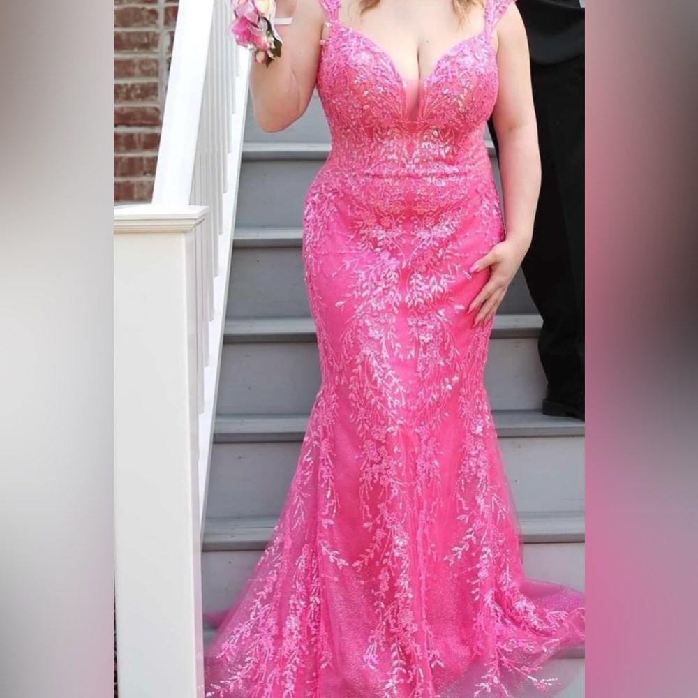 prom dress
Size 16
Color hot pink